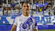 Lo detuvieron por error y llegó tarde al partido.&nbsp;