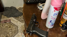 El hecho se produjo durante un allanamiento. El hecho se produjo durante un allanamiento.