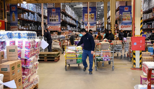 Las ventas en supermercados y mayoristas subieron en la comparación mensual pero bajaron interanual en mayo.