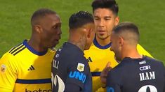 El colombiano saludó a todo el cuerpo técnico de Boca, como también a sus excompañeros. El colombiano saludó a todo el cuerpo técnico de Boca, como también a sus excompañeros.
