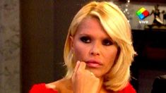 Nazarena Vélez continúa mostrando sus microbikinis en las playas de Brasil Nazarena Vélez continúa mostrando sus microbikinis en las playas de Brasil