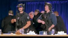 Donald Trump fue evacuado del lugar por el Servicio Secreto de Estados Unidos. Donald Trump fue evacuado del lugar por el Servicio Secreto de Estados Unidos.