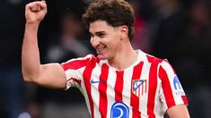 Julián Álvarez anotó un gol para Atlético de Madrid contra Barcelona. Julián Álvarez anotó un gol para Atlético de Madrid contra Barcelona.