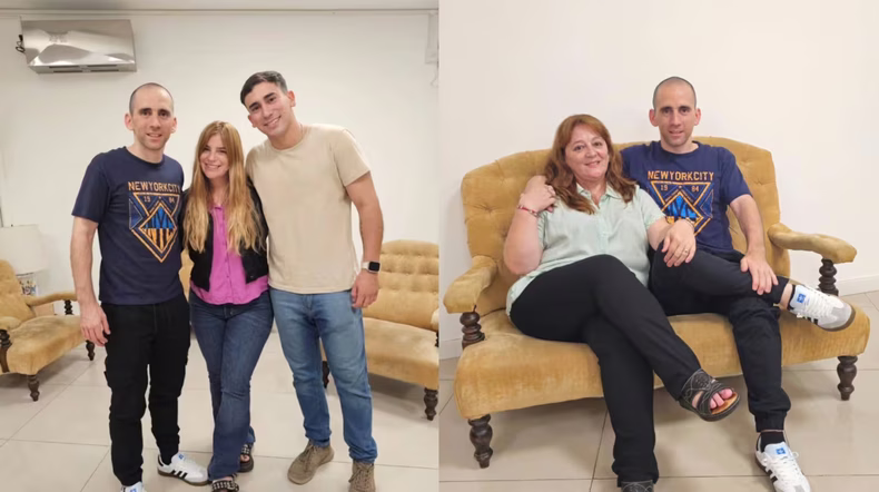 Nahuel Gallo con su madre y sus hermanos.