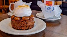 Conocido por sus cafés y sus tortas, también cuenta con un menú ejecutivo muy tentador. Conocido por sus cafés y sus tortas, también cuenta con un menú ejecutivo muy tentador.