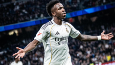 Vinícius Jr apareció junto a Kim Kardashian en un evento y sumó un look extragavante. Vinícius Jr apareció junto a Kim Kardashian en un evento y sumó un look extragavante.