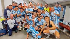 Los jugadores de la Academia festejaron en Jujuy. Los jugadores de la Academia festejaron en Jujuy.