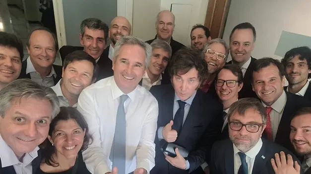 El equipo económico y una prueba de fuego en la última licitación de julio.