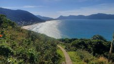 Esta playa de arena blanca y aguas cristalinas se encuentra a 40 minutos de Florianópolis Esta playa de arena blanca y aguas cristalinas se encuentra a 40 minutos de Florianópolis