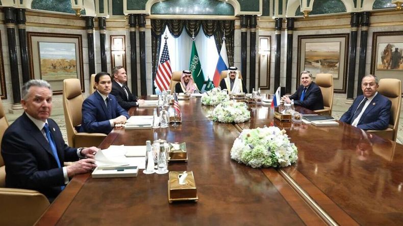 Rubio y Lavrov acordaron hablar sobre Ucrania a su debido tiempo.