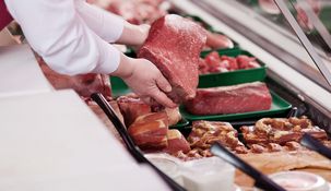 La Secretaría de Comercio acordó precios para cinco cortes de carne para las fiestas.