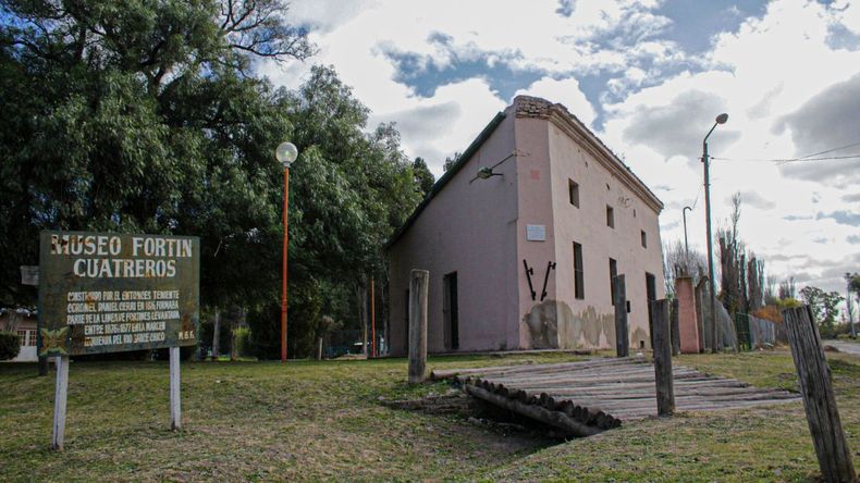 General Daniel Cerri combina historia
