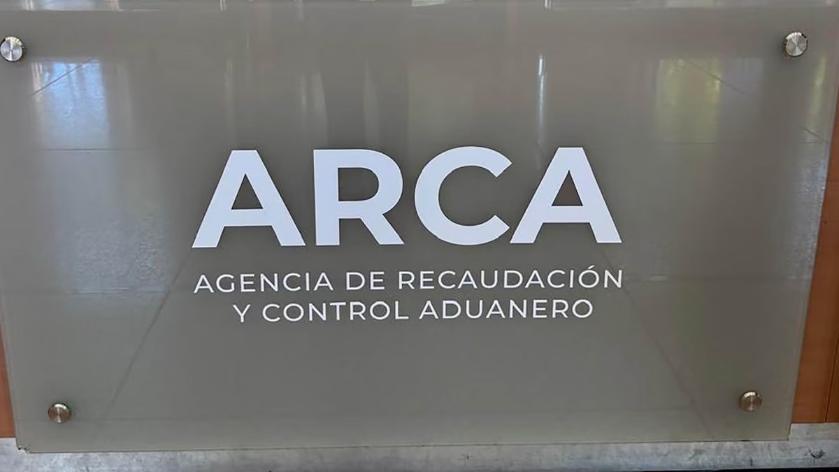 La recaudación tributaria alcanzó $15.359.108 millones en agosto y marcó una variación interanual del 30%