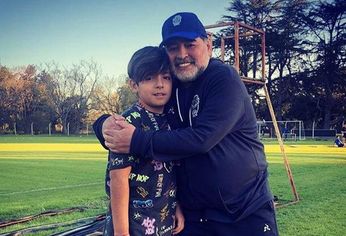 Benjamín Agüero y Diego Maradona, y el reencuentro en 2019.