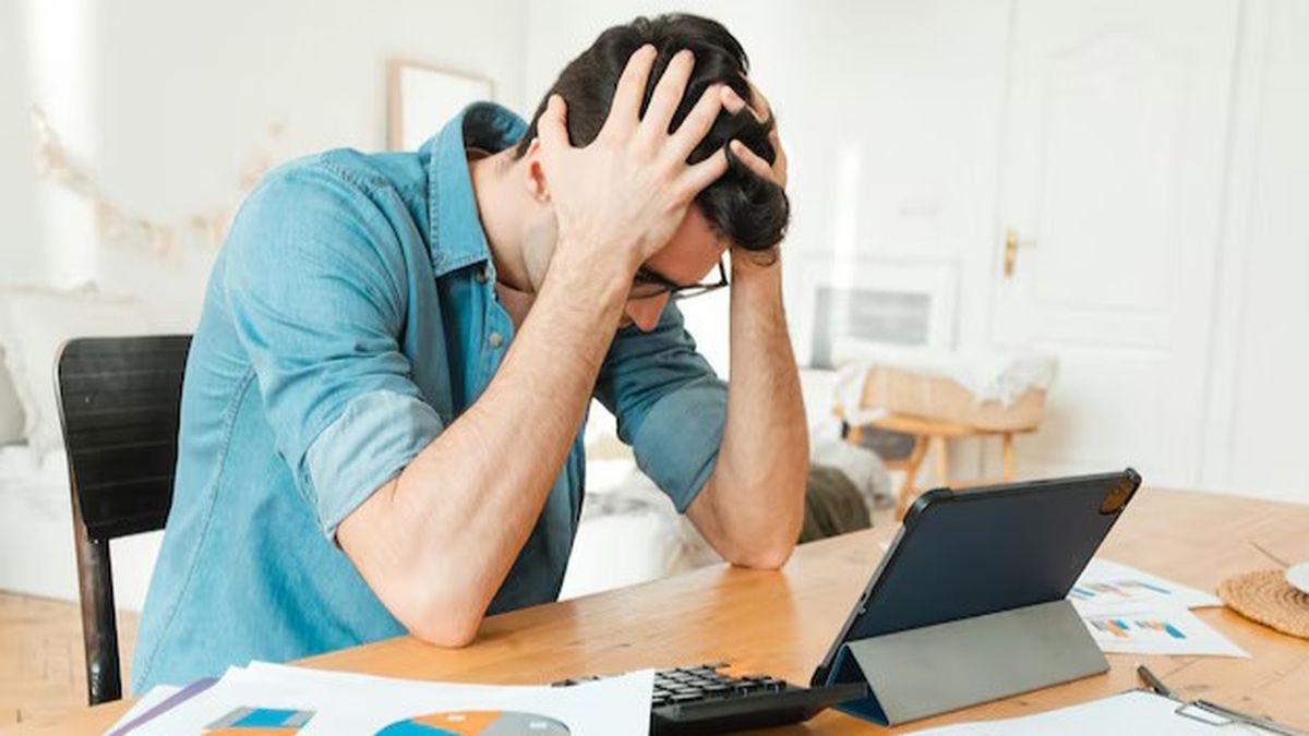 Familias endeudadas: la morosidad volvió a crecer en febrero y se profundizó más en billeteras virtuales