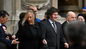 El presidente Javier Milei y su hermana Karina, al frente de la delegación argentina. El presidente Javier Milei y su hermana Karina, al frente de la delegación argentina.