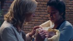 Madre de alquiler cuenta una emocionante lucha contra los poderosos. Madre de alquiler cuenta una emocionante lucha contra los poderosos.