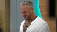 Claudio Di Lorenzo se vio forzado a abandonar Gran Hermano por su salud. Claudio Di Lorenzo se vio forzado a abandonar Gran Hermano por su salud.