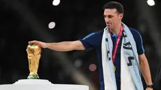 Scaloni tiene contrato con AFA hasta finalizar el Mundial de 2026. Scaloni tiene contrato con AFA hasta finalizar el Mundial de 2026.