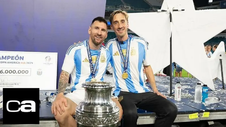 Matías Manna junto a Lionel Messi.