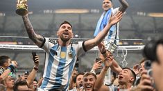 Messi con la Copa. Messi con la Copa.