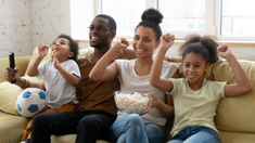 La prometedora tanda de episodios de esta docuserie acaba de sumarse al catálogo de Netflix, y busca llevarnos más cerca que nunca de las estrellas emergentes y los campeones consolidados del tenis mundial. La prometedora tanda de episodios de esta docuserie acaba de sumarse al catálogo de Netflix, y busca llevarnos más cerca que nunca de las estrellas emergentes y los campeones consolidados del tenis mundial.