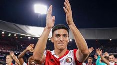 Bullaude viene de jugar en Feyenoord de Países Bajos. Bullaude viene de jugar en Feyenoord de Países Bajos.