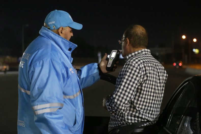 235 personas dieron positivo en el test de alcoholemia realizado sobre dos ramales de Panamericana este domingo.