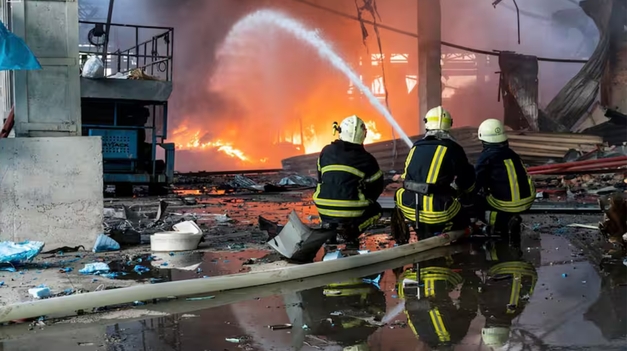 Rusia lanzó un ataque masivo en casi toda Ucrania con drones y misiles: tres muertos y 49 heridos