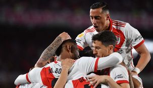 Los jugadores de River festejan el gol de Borja. Los jugadores de River festejan el gol de Borja.