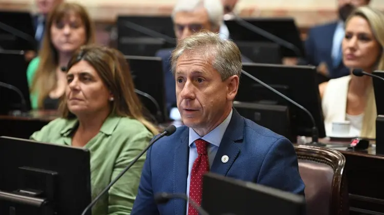 El bloque de la Unión Cívica Radical en el Senado está compuesto por 10 legisladores.