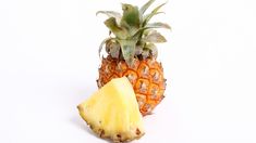 El truco desconocido para pelar el ananá de manera sencilla y rápida. El truco desconocido para pelar el ananá de manera sencilla y rápida.