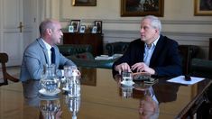 Perczyk firmó el acuerdo con la provincia de Córdoba para incorporar una hora más de clase.