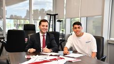 Santiago Lencina renovó su contrato con River. Santiago Lencina renovó su contrato con River.