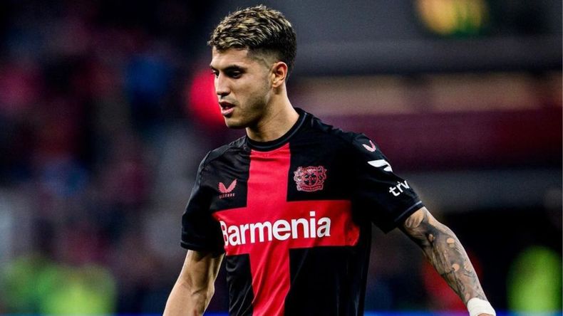 Exequiel Palacios se puso el equipo al hombro hasta el último minuto.