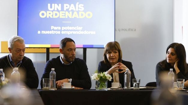 Dirigentes de la Coalición Cívica recibieron a Patricia Bullrich en el&nbsp;Instituto Hannah Arendt.