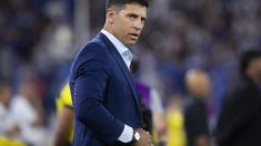 Domínguez reemplazó a Gustavo Quinteros, quien se marchó tras ser campeón. Domínguez reemplazó a Gustavo Quinteros, quien se marchó tras ser campeón.