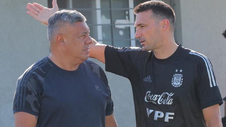 Chiqui junto al técnico del seleccionado.