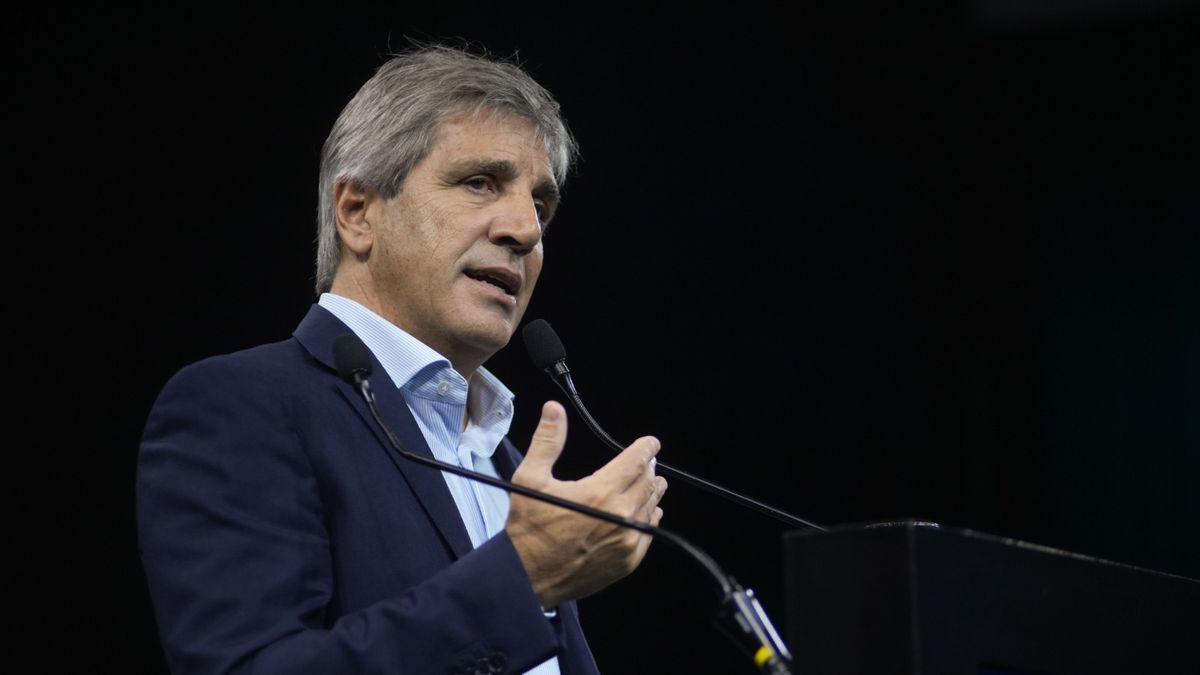 Renunció un funcionario del Ministerio de Economía y Luis Caputo ya designó a su reemplazante