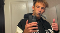 El uruguayo fue invitado a cantar con el rapero argentino en el estadio Antel Arena de Montevideo. El uruguayo fue invitado a cantar con el rapero argentino en el estadio Antel Arena de Montevideo.