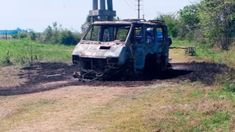 La camioneta apareció quemada. La camioneta apareció quemada.