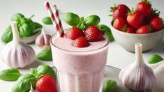 La combinación de ajo, albahaca y frutilla demostró ser beneficiosa para la salud del cuerpo humano. La combinación de ajo, albahaca y frutilla demostró ser beneficiosa para la salud del cuerpo humano.