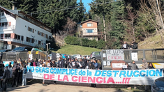 Las políticas de ajuste de Milei golpean a la comunidad científica.