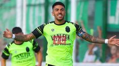 Iván Tapia tiene 25 años y viene de Barracas Central. Iván Tapia tiene 25 años y viene de Barracas Central.