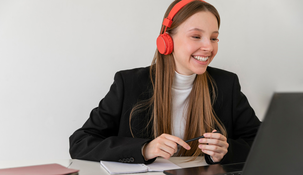 Una conversación interactiva con ChatGPT facilita el aprendizaje y la corrección de errores en inglés.