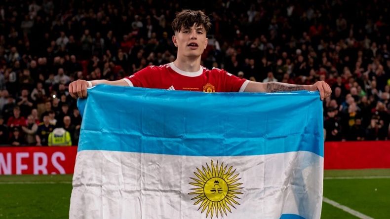 Garnacho eligió defender la camiseta de Argentina.