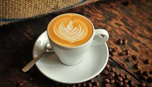 El consumo del café tiene menos riesgo de muerte que quienes no consumen.