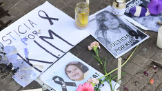 El menor que mató a la nena segrirá recluído en un instituto de menores. El menor que mató a la nena segrirá recluído en un instituto de menores.