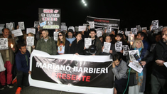 Familiares y vecinos se manifestaron por la muerte del ingeniero asesinado en Palermo.  
