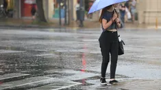 Hay alerta amarilla y naranja por tormentas en el centro y noreste del país. Hay alerta amarilla y naranja por tormentas en el centro y noreste del país.